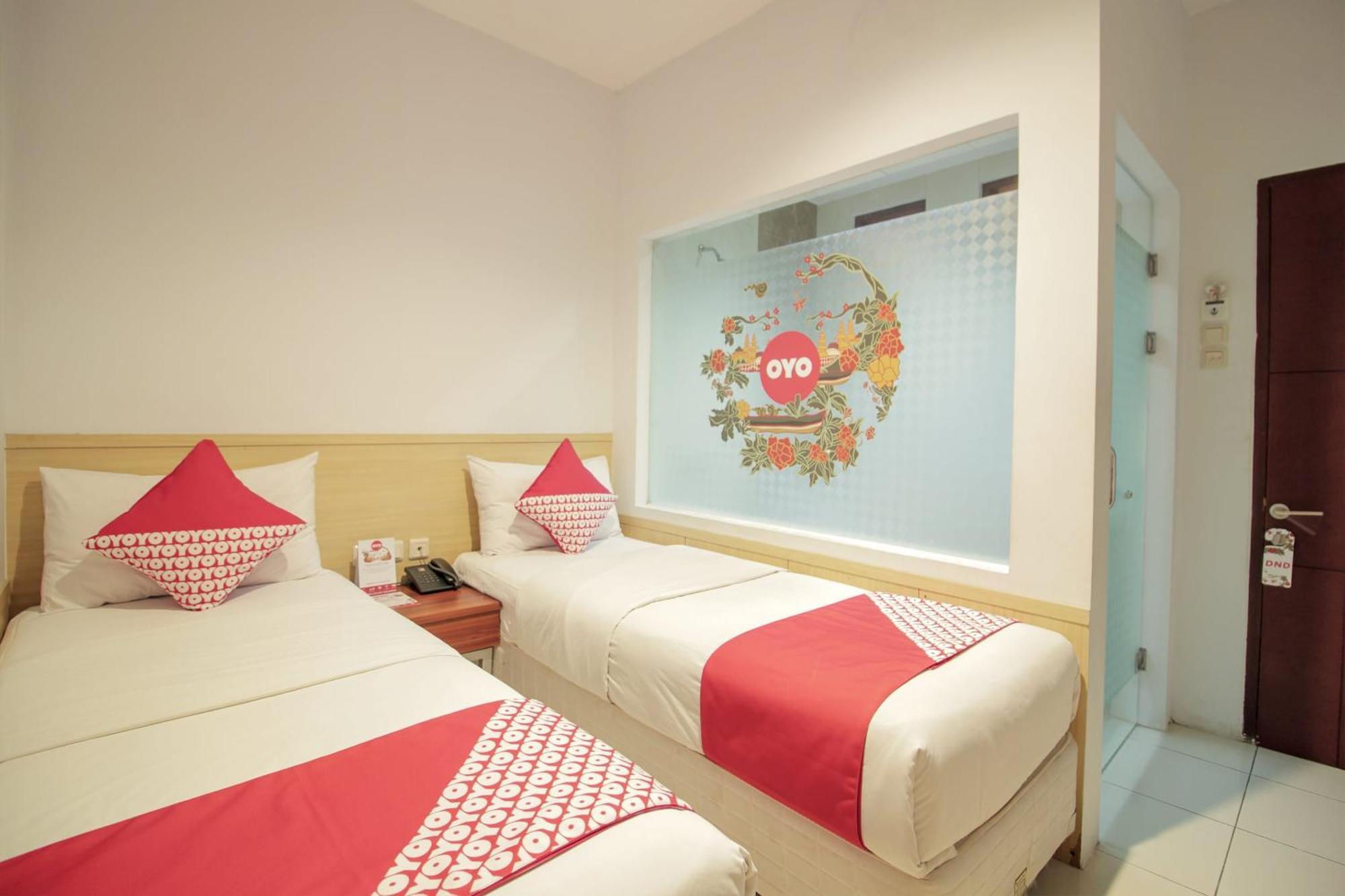 Collection O 295 Grha Ciumbuleuit Guest House Bandung Exterior photo