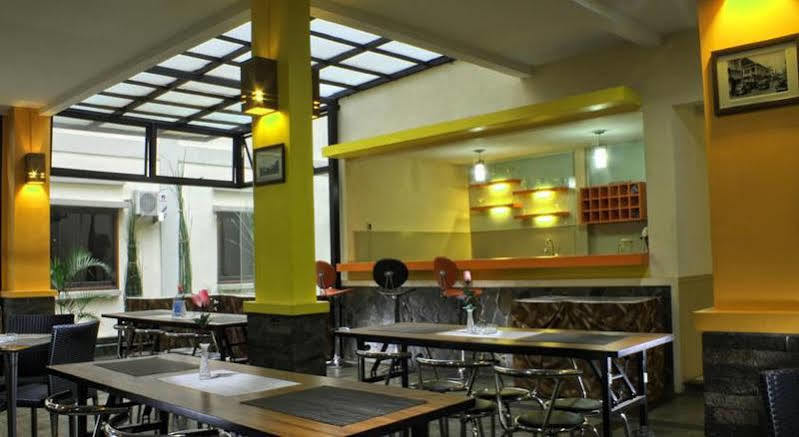 Collection O 295 Grha Ciumbuleuit Guest House Bandung Exterior photo